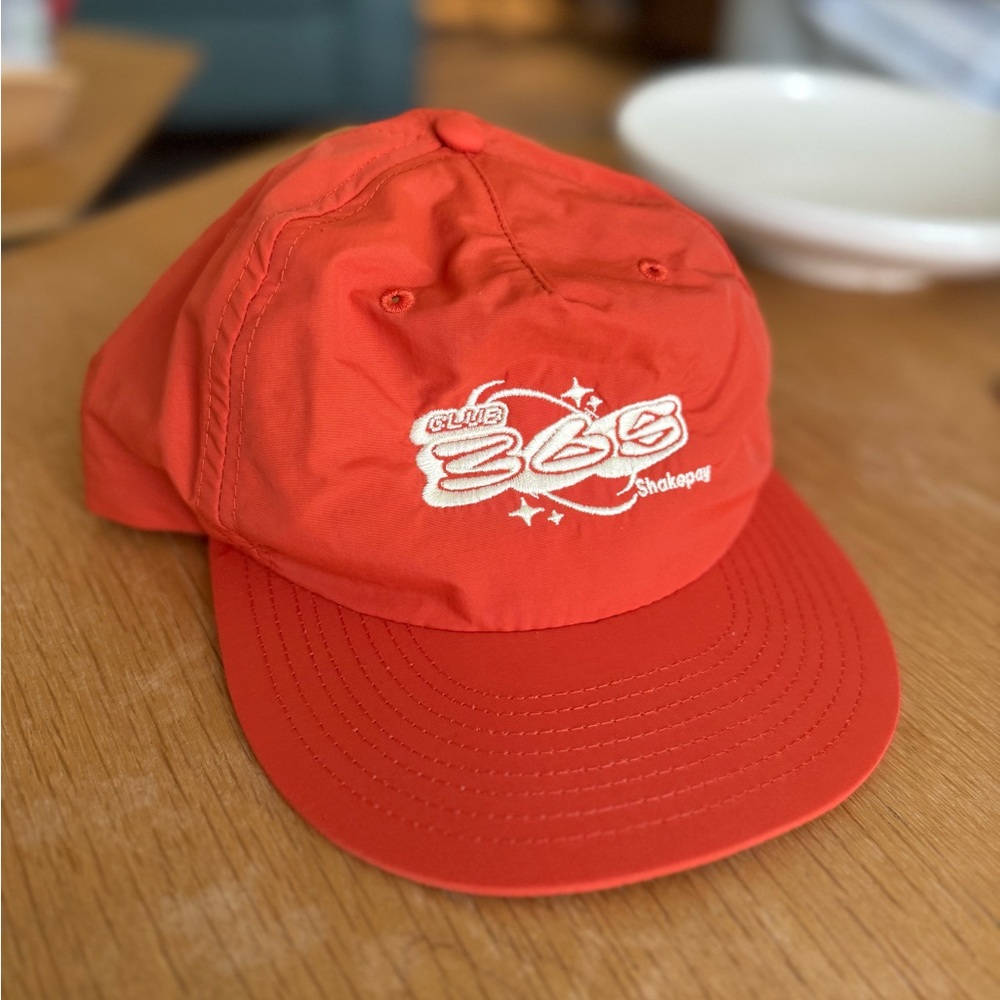 Shakepay 365 shake streak hat